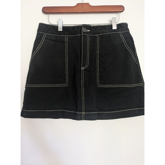 Zara TRF Collection Skirt Size Large Black A-Line Short w/ Contrast Stitching - Picture 2 of 9